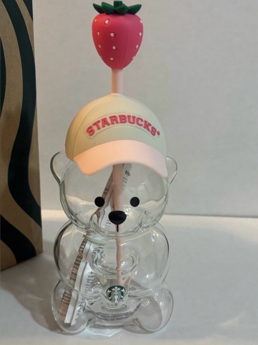 2026 New Starbucks
Pink Bearista Bear Cup
Tumblers Strawberry NWT